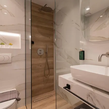 Trithiron Luxury Apartmán Nea Moudania