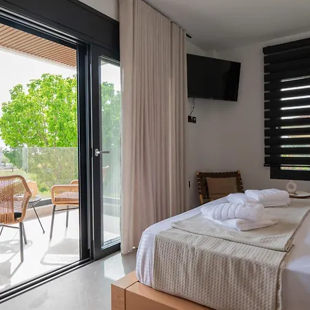 Trithiron Luxury Apartmán Nea Moudania