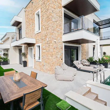 Trithiron Luxury *