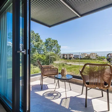 Trithiron Luxury Apartmán