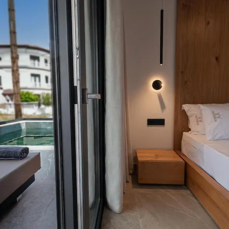 Trithiron Luxury Apartmán Nea Moudania