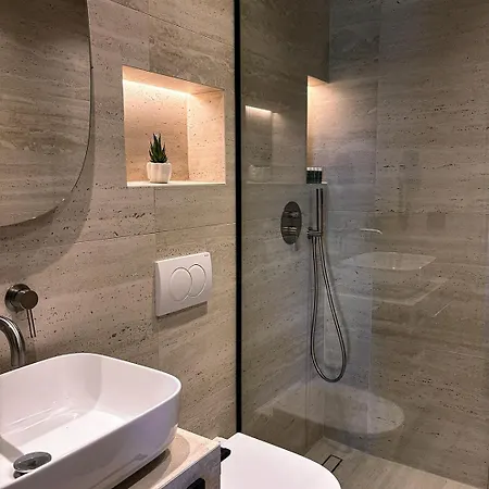 Trithiron Luxury Apartmán Nea Moudania